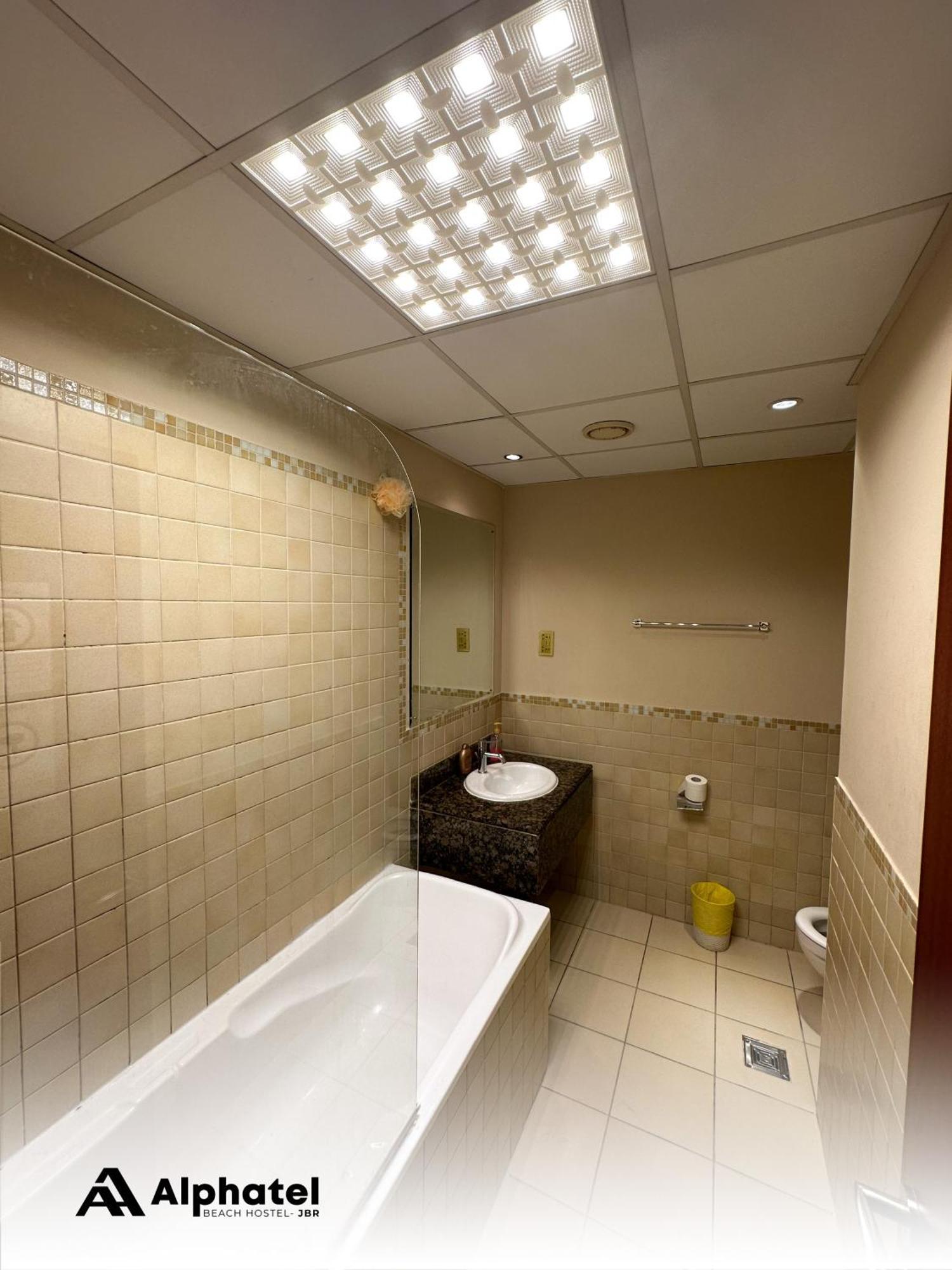 Alphatel Beach Hostel Jbr Дубай Екстериор снимка