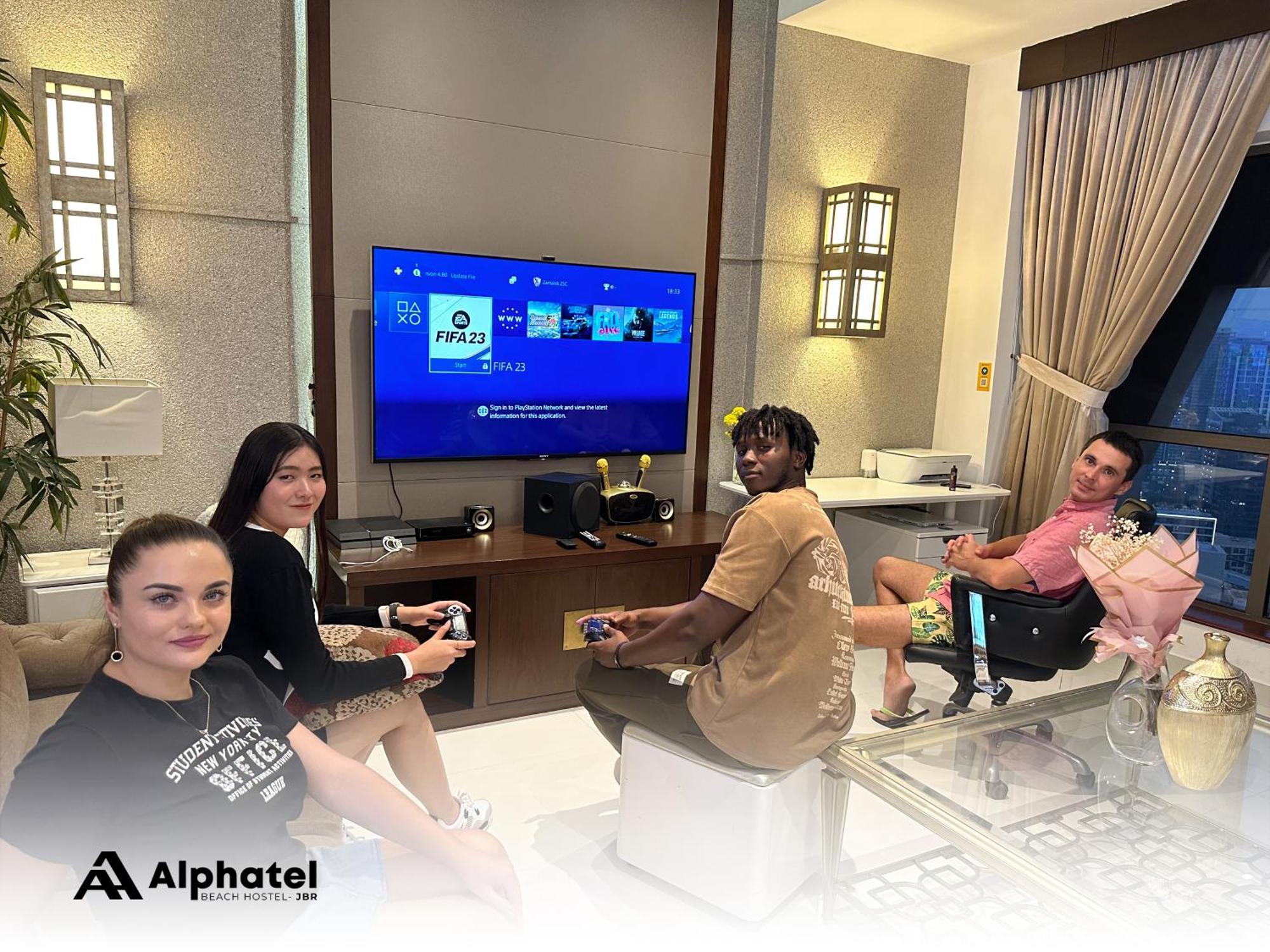 Alphatel Beach Hostel Jbr Дубай Екстериор снимка