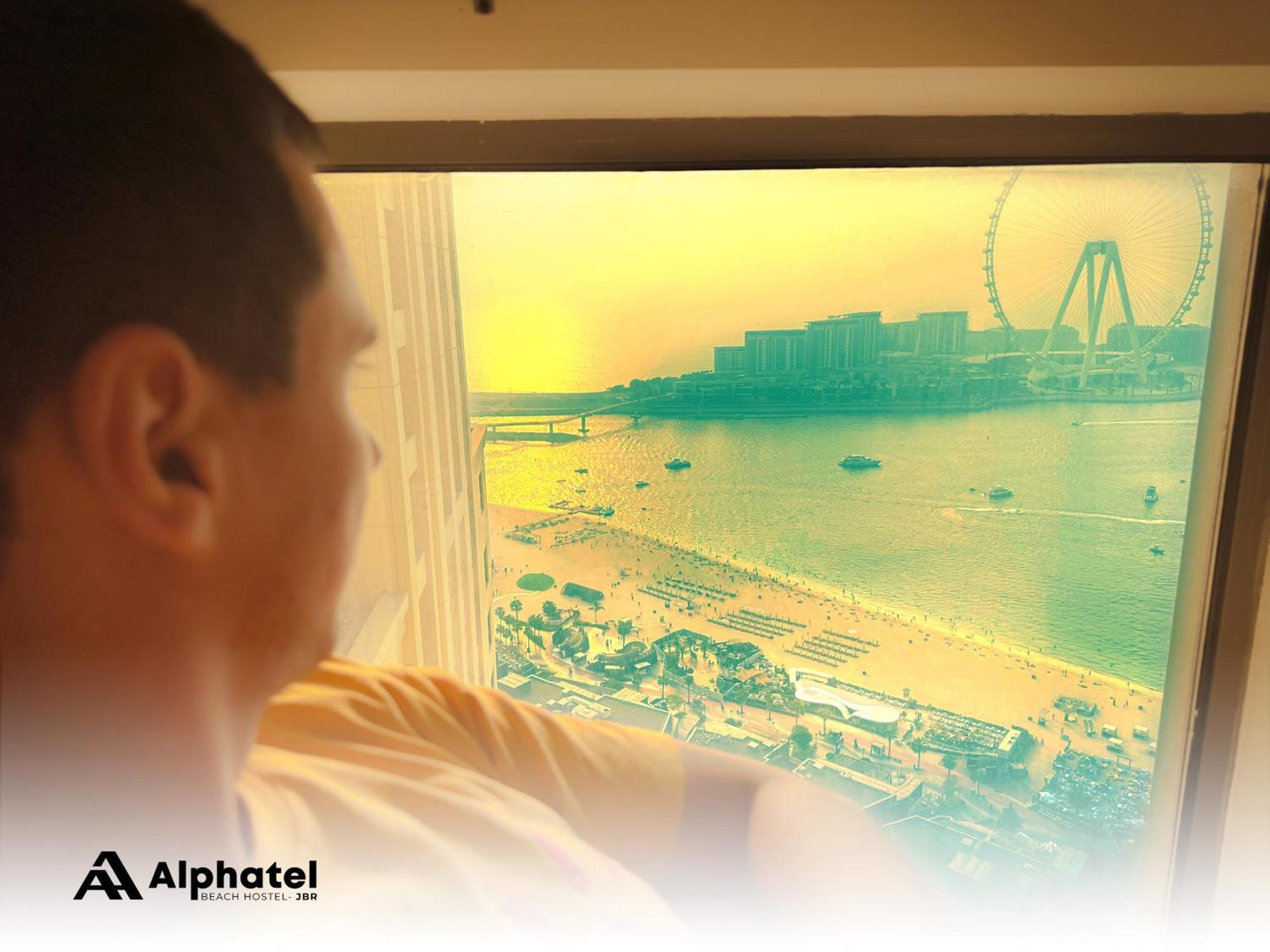 Alphatel Beach Hostel Jbr Дубай Екстериор снимка